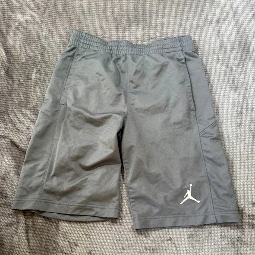 Jordan Mens Dri-FIT Athletic Basketball Shorts Gray Jumpman Size Small 28X10